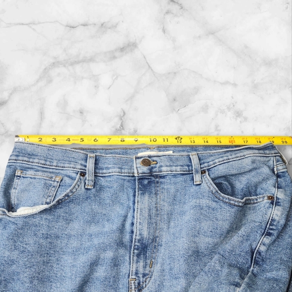 Plus Size Levis High Waisted crop Flare Jeans - Picture 5 of 7